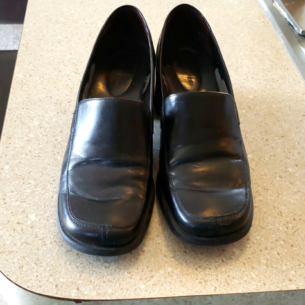 Naturalizer black pumps.